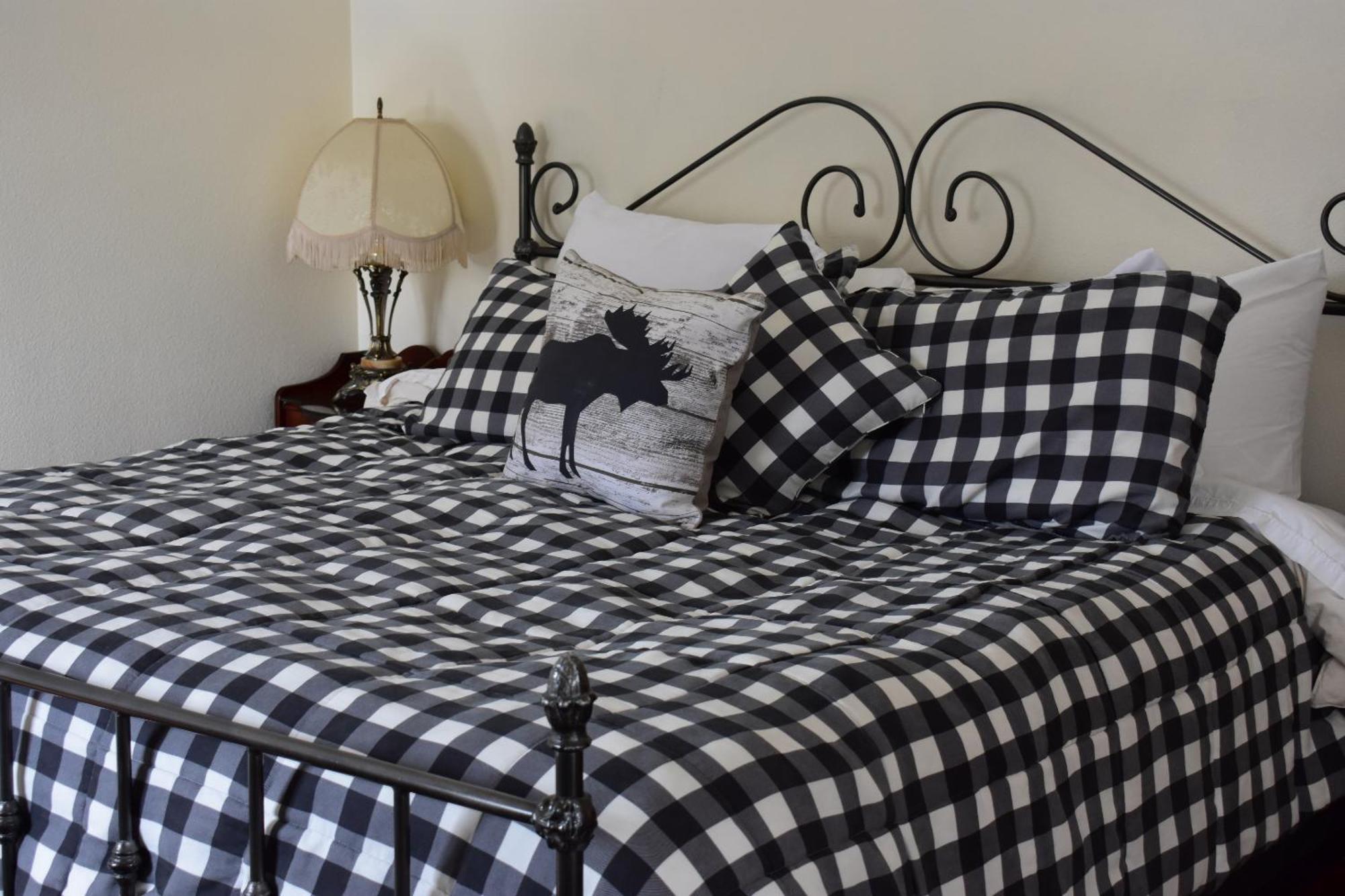 Apple Orchard Inn Hermosa Room photo