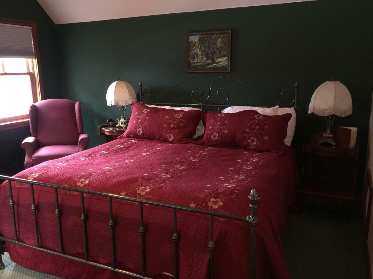 Apple Orchard Inn Hermosa Room photo