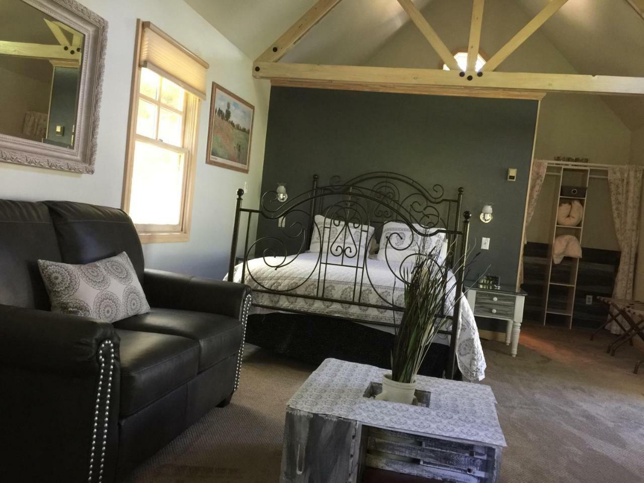 Apple Orchard Inn Hermosa Room photo