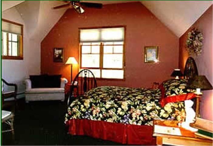 Apple Orchard Inn Hermosa Exterior photo